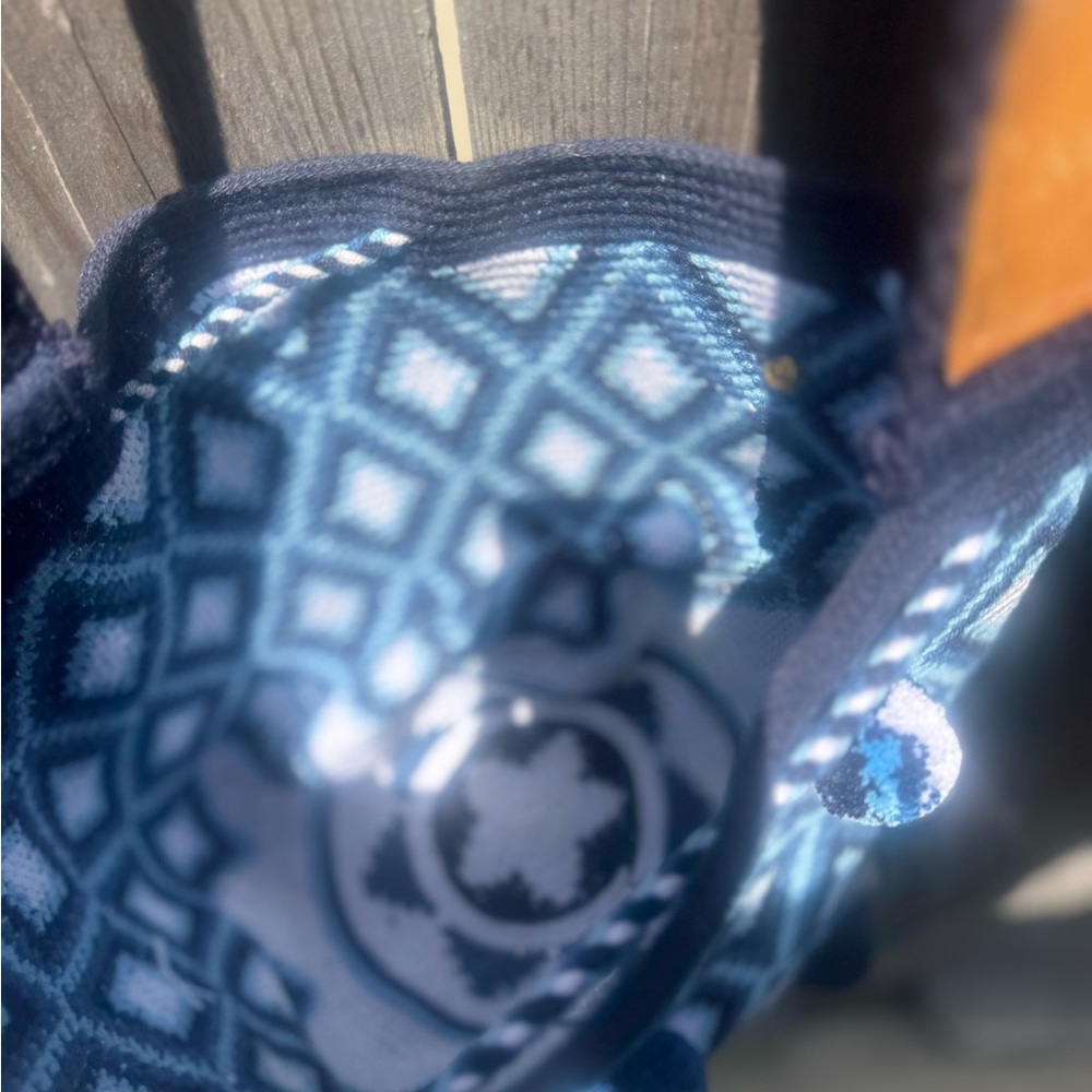 Stylish Blue Patterned Shoulder Bag - image 2